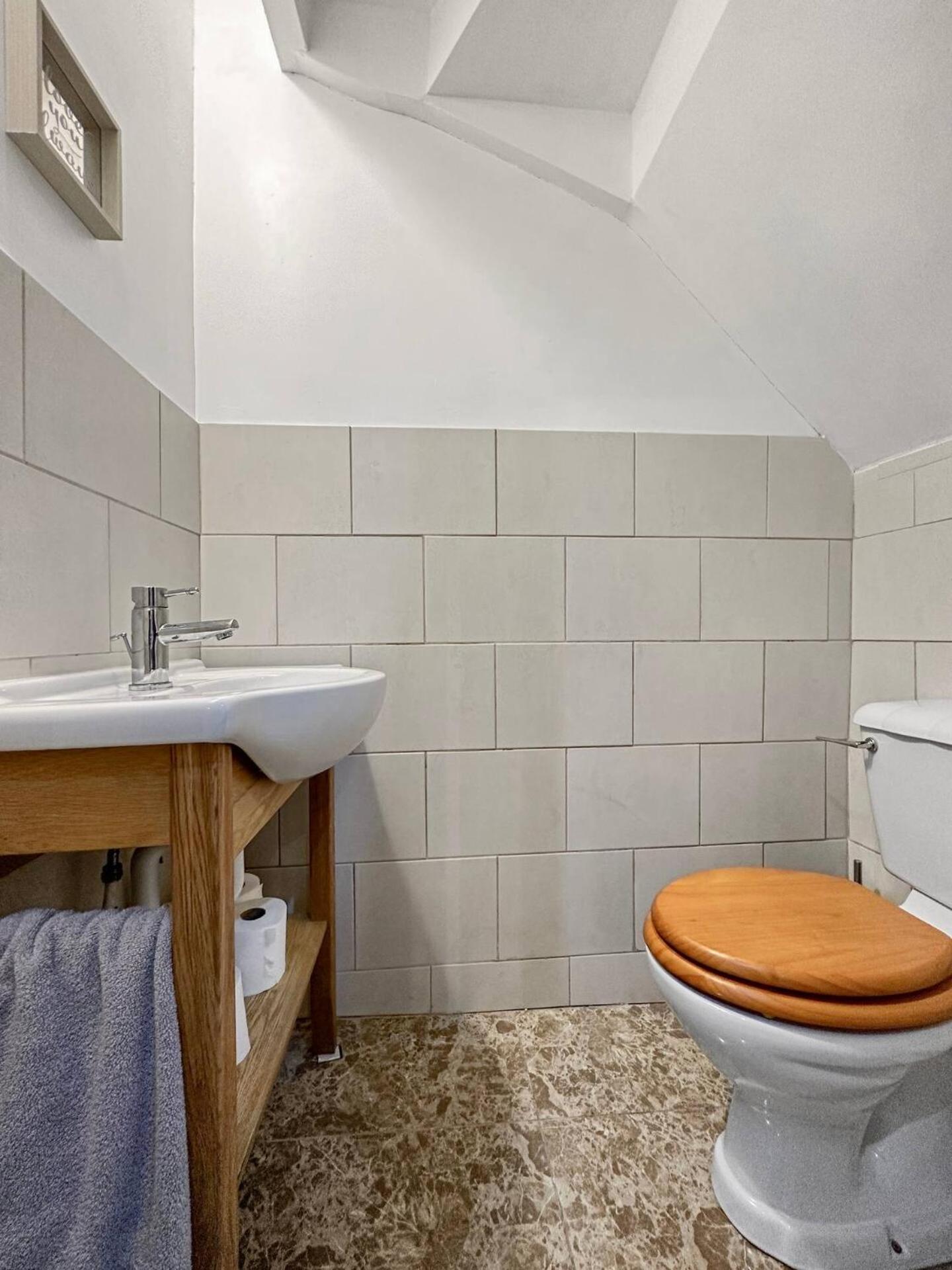 3 Bed Home In Tonypandy With Balcony View Room Llwynypia Exteriér fotografie